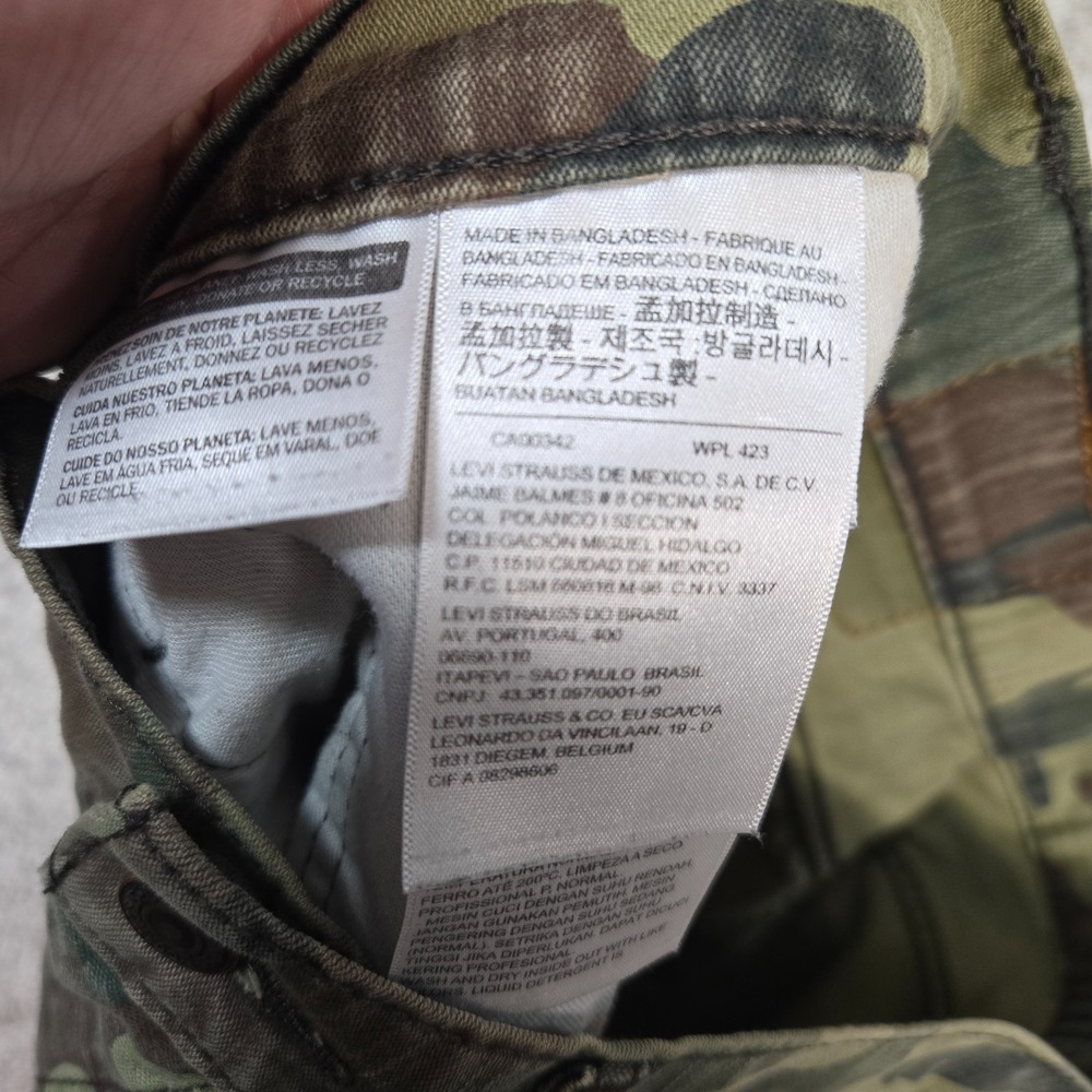 Levis 541 Jeans Mens 35x30 Green woodland Camo Athletic Tapered 5 pocket pants - Picture 9 of 11